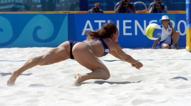 40 Photos Show Why Men Love Women’s Volleyball 47