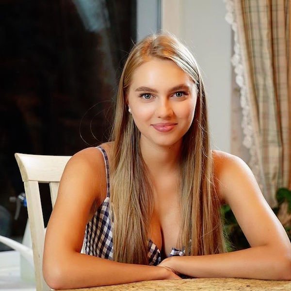 Elizabeth Berezyuk Russian model is a tall drink of very fine vodka (37 photos) 400