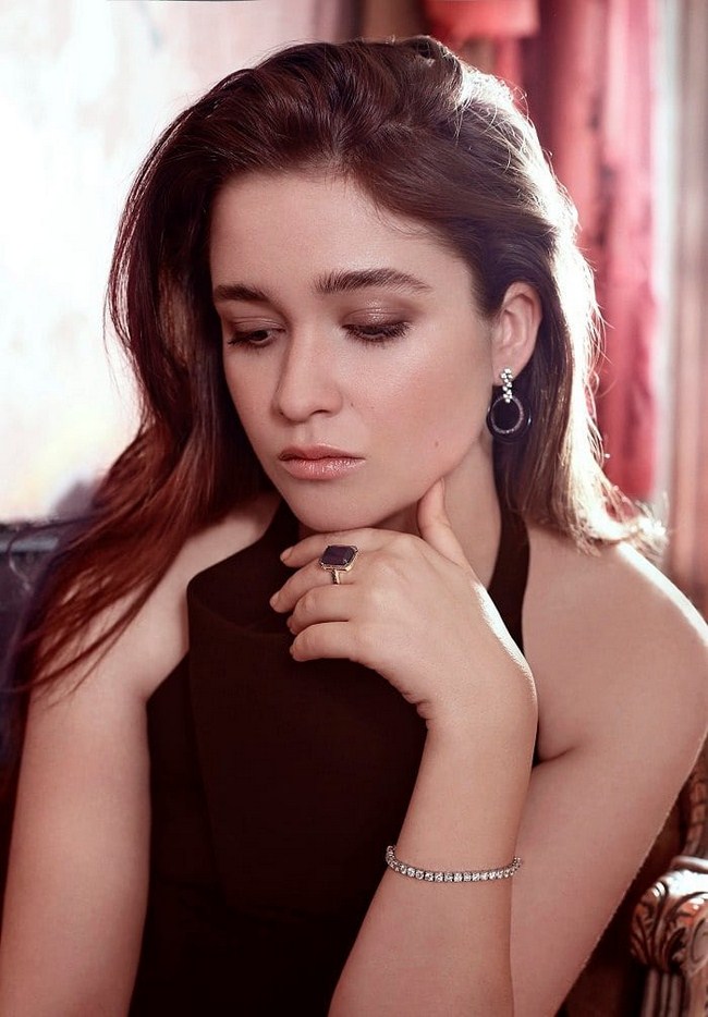 Hot Alice Englert Shows the Sexy Side of Hipsters (42 Photos) 21