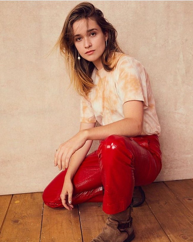 Hot Alice Englert Shows the Sexy Side of Hipsters (42 Photos) 32