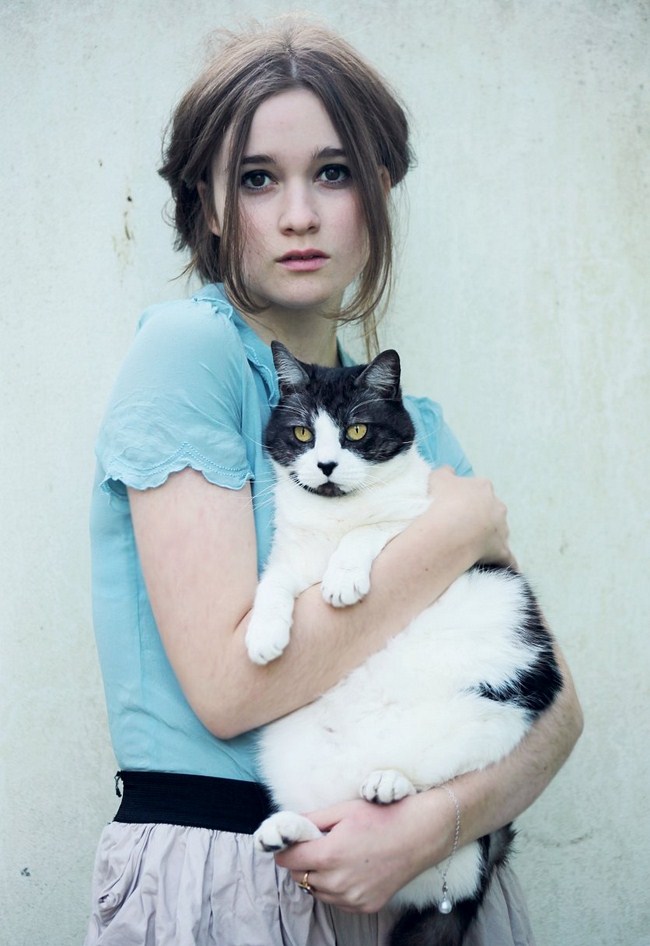 Hot Alice Englert Shows the Sexy Side of Hipsters (42 Photos) 42