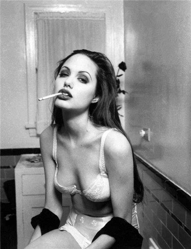 Hot Angelina Jolie Has Been Beautiful for Decades (48 Photos) 16