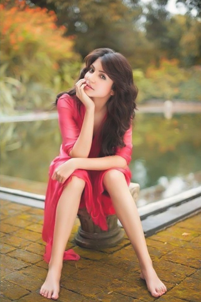 Hot Anushka Sharma is Stunning (49 Photos) 519