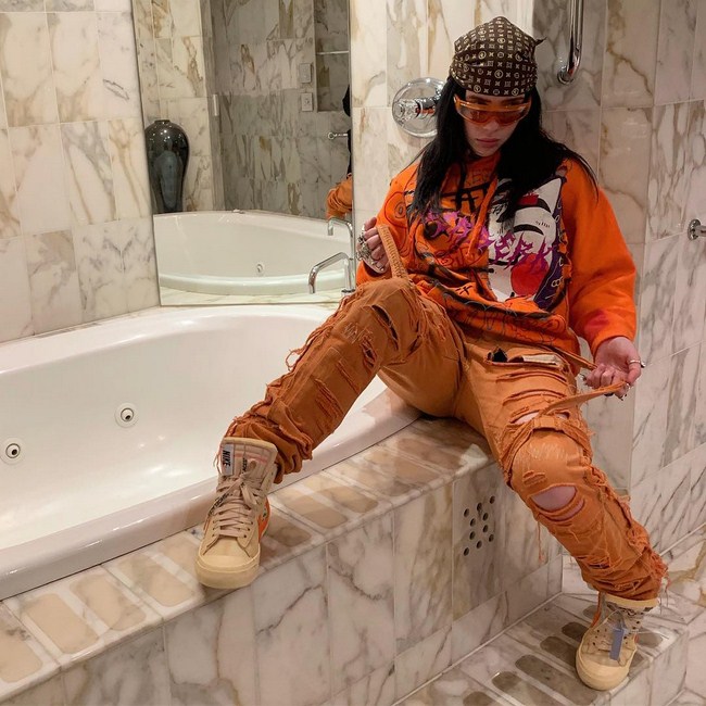 Hot Billie Eilish is Bad in All the Right Ways (31 Photos) 140