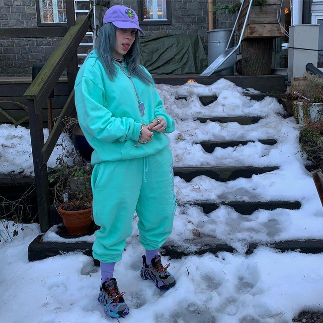 Hot Billie Eilish is Bad in All the Right Ways (31 Photos) 70