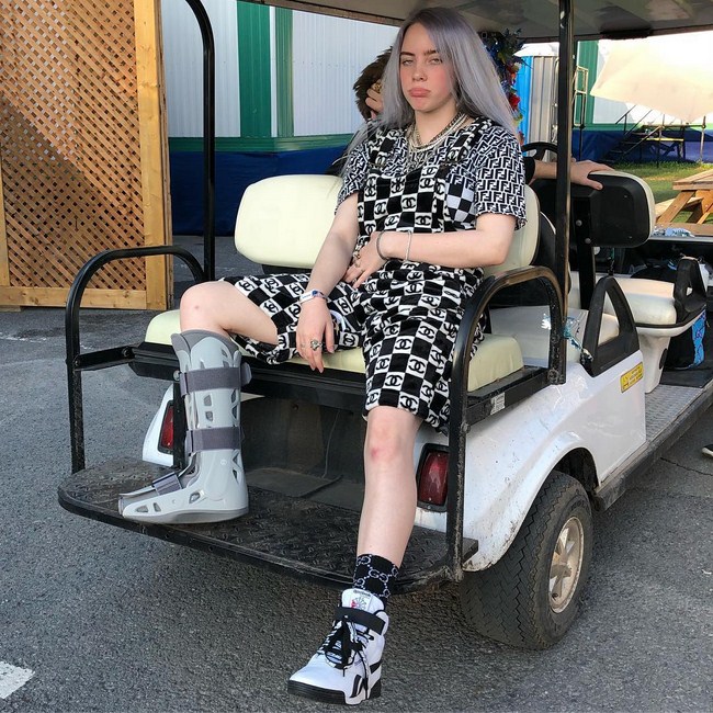 Hot Billie Eilish is Bad in All the Right Ways (31 Photos) 76
