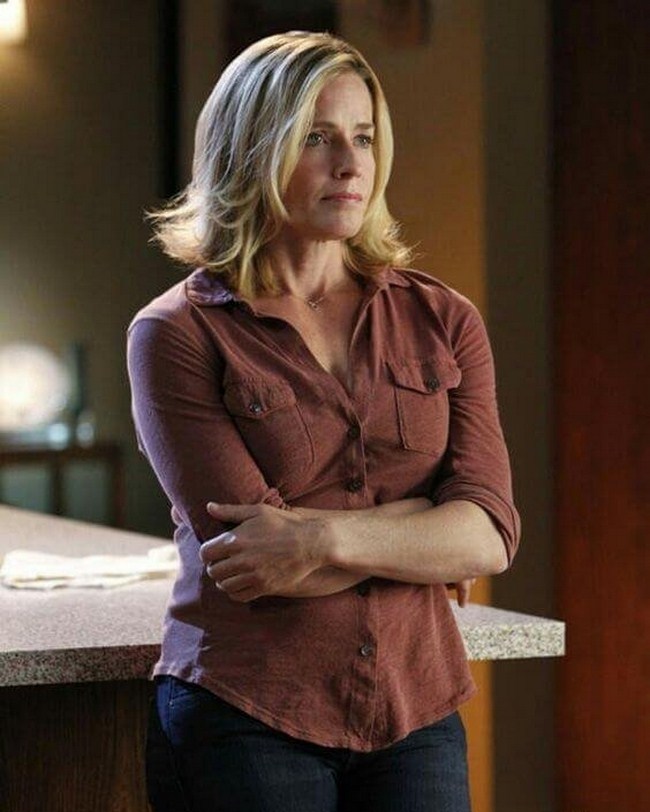 Hot Elisabeth Shue, Like Wine, Gets Better With Age (39 Photos) 21