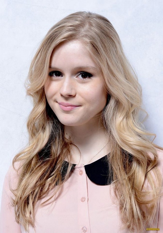 Sexy Erin Moriarty is the Light in the Stars (46 Photos) 56