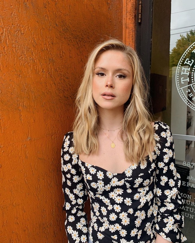 Sexy Erin Moriarty is the Light in the Stars (46 Photos) 80