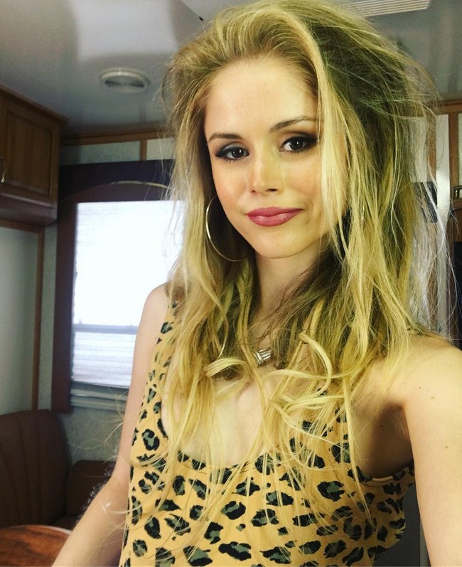 Sexy Erin Moriarty is the Light in the Stars (46 Photos) 91