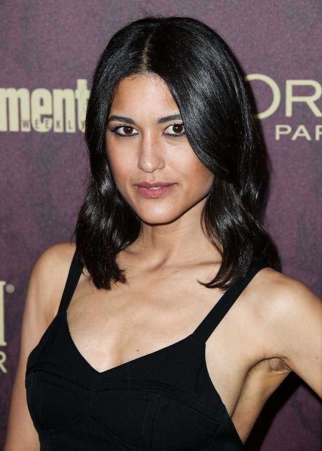 Hot Julia Jones Could Make Me Move to Any World (41 Photos) 166