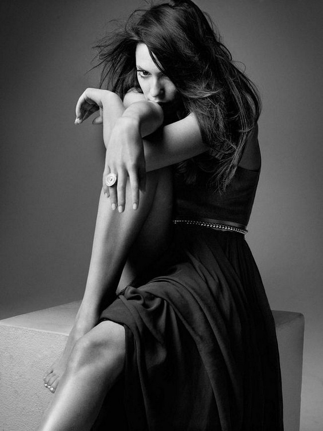 Sexy Rebecca Hall is Stunning (43 Photos) 100