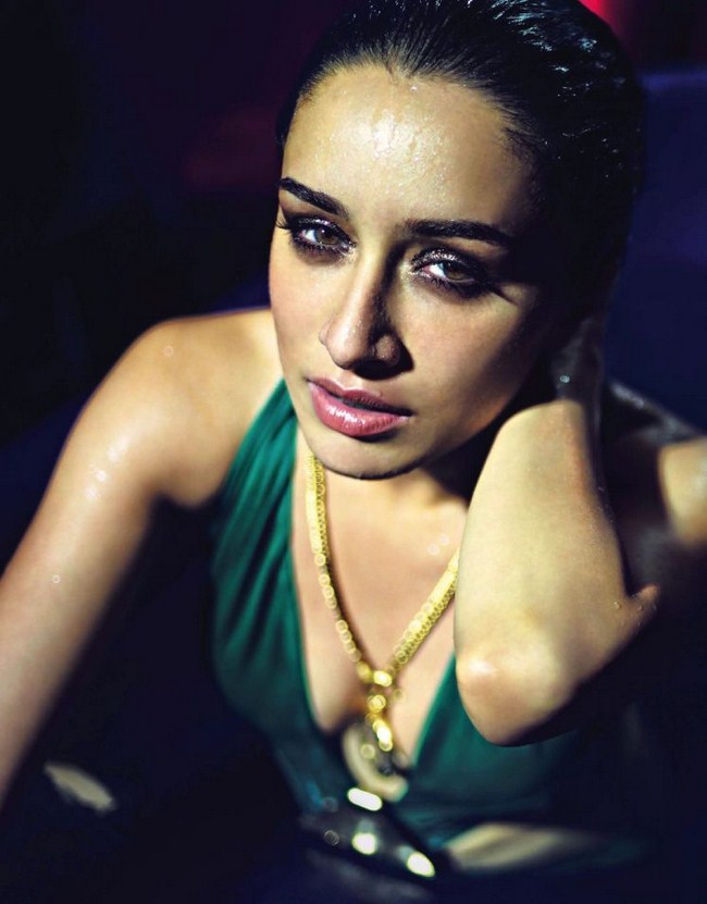Sexy Shraddha Kapoor is a Stunner (41 Photos) 236