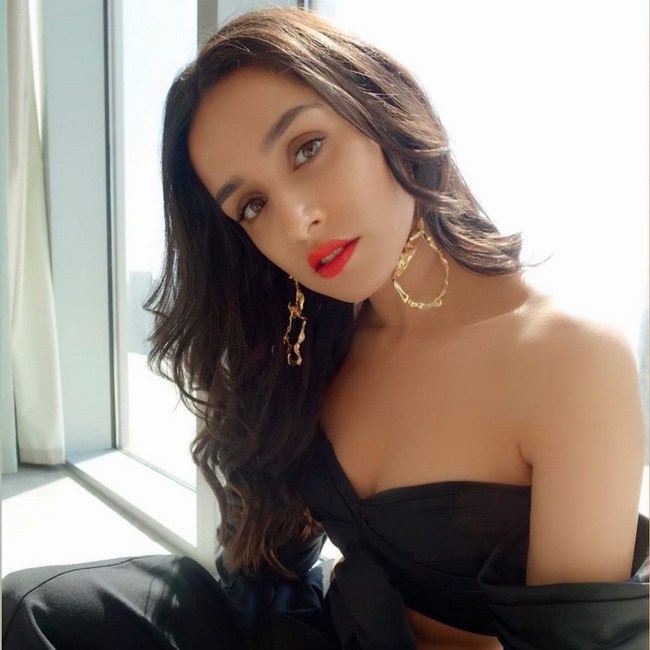 Sexy Shraddha Kapoor is a Stunner (41 Photos) 158