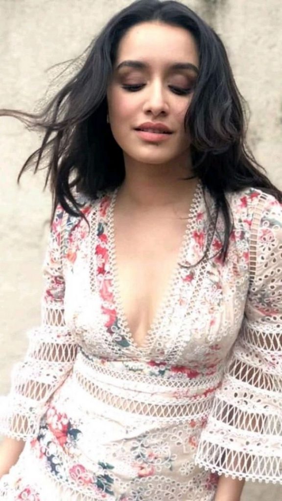 Sexy Shraddha Kapoor is a Stunner (41 Photos) 178