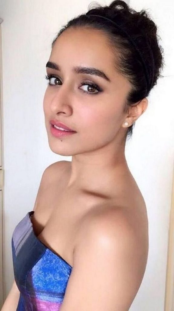 Sexy Shraddha Kapoor is a Stunner (41 Photos) 45