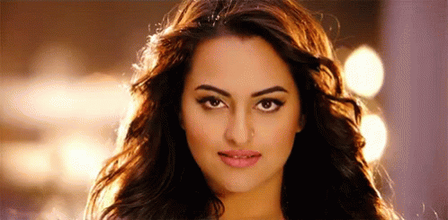 Sexy Sonakshi Sinha Knows How to Take a Picture (41 Photos) 6