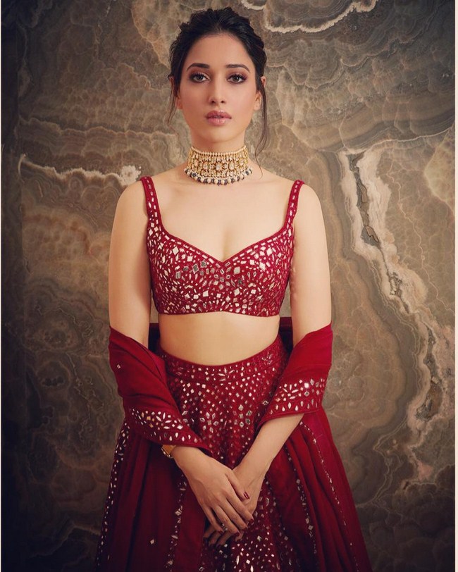 Sexy Tamannaah Knows How to Take a Photo (46 Photos) 9