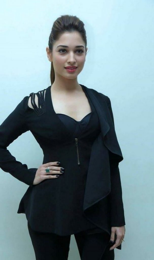 Sexy Tamannaah Knows How to Take a Photo (46 Photos) 23