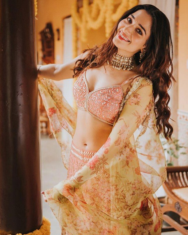 Sexy Tamannaah Knows How to Take a Photo (46 Photos) 28