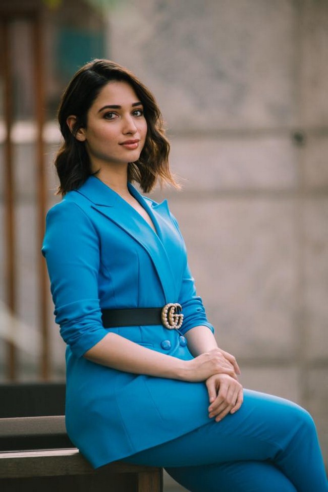 Sexy Tamannaah Knows How to Take a Photo (46 Photos) 277
