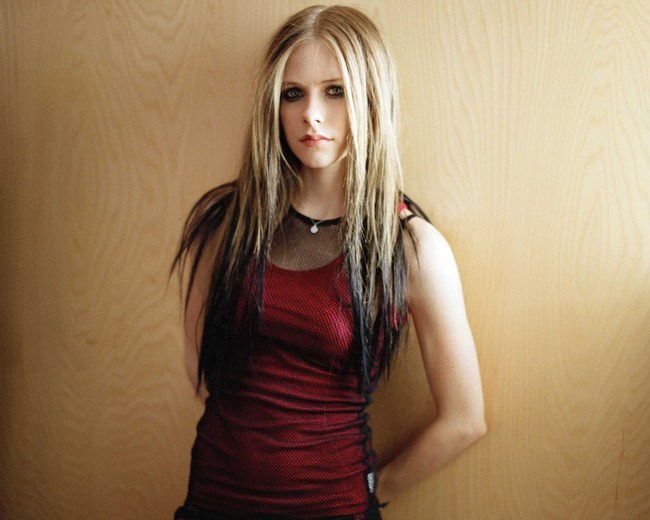 Hot Avril Lavigne is a Rebellious Beauty (46 Photos) 77