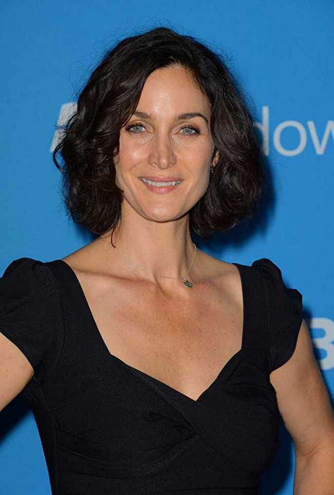 Sexy Carrie-Anne Moss is Hot in Every Reality (43 Photos) 15