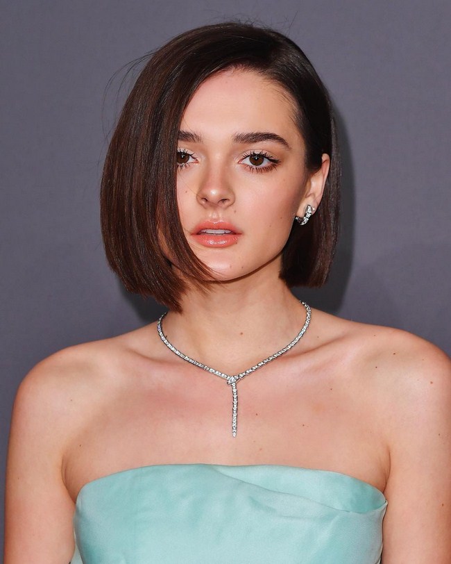 Sexy Charlotte Lawrence is Firey (46 Photos) 63