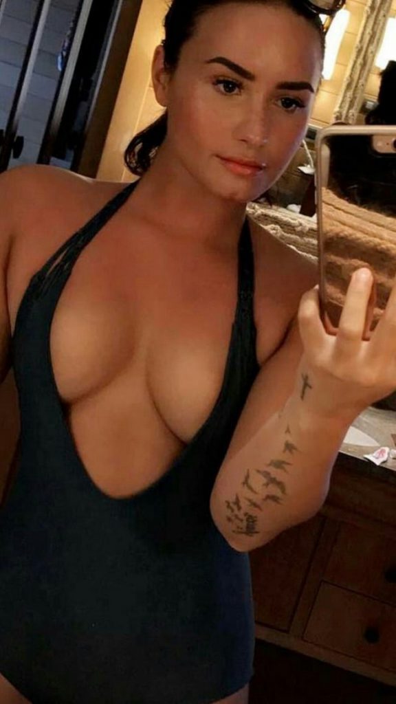Hot Demi Lovato is Perfection (46 Photos) 27