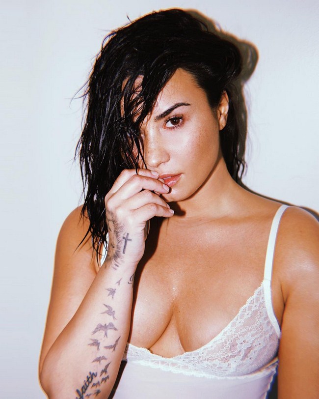 Hot Demi Lovato is Perfection (46 Photos) 34