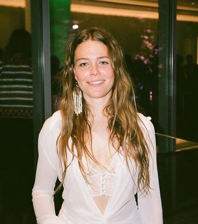 Sexy Maggie Rogers is a Badass (44 Photos) 142