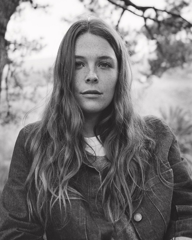 Sexy Maggie Rogers is a Badass (44 Photos) 150