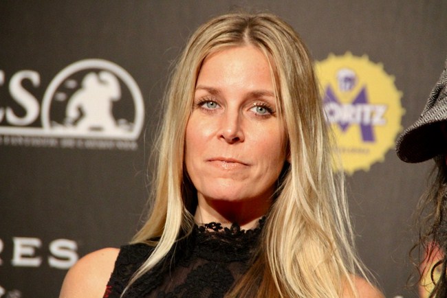 Sexy Sheri Moon Zombie is Scary Hot (28 photos) 38