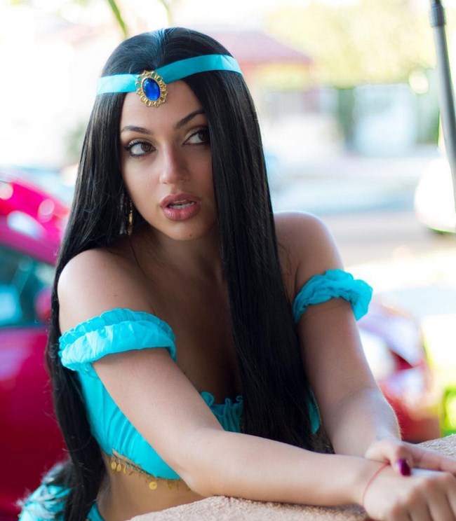 Sexy Inanna Sarkis is Perfection (36 Photos) .