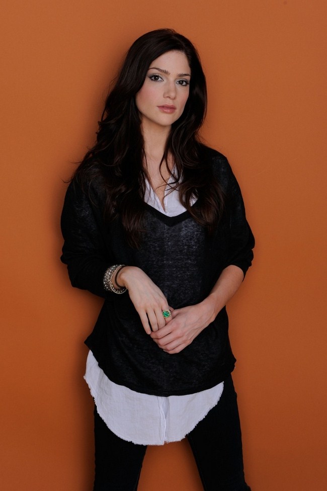 Janet Montgomery sexiest pictures from her hottest photo shoots. (31)