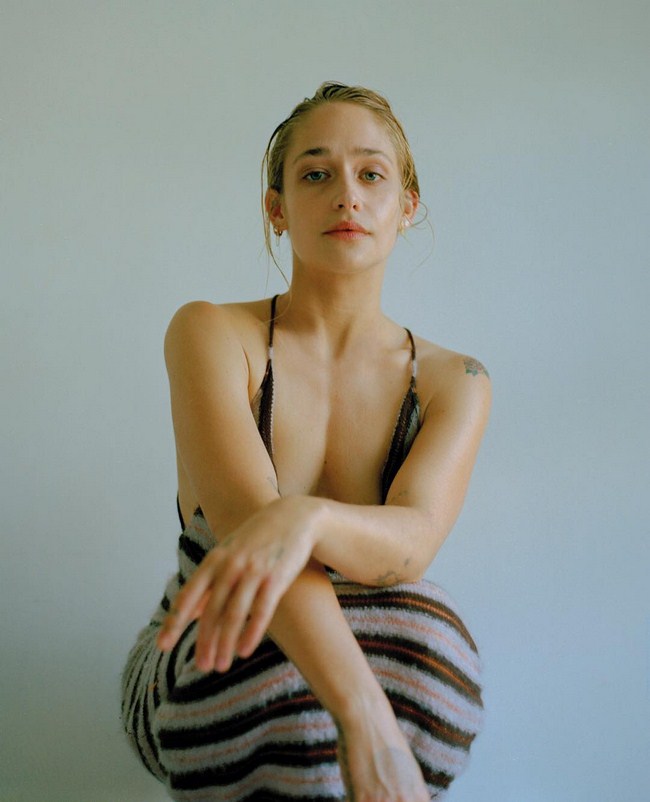 Jemima Kirke sexiest pictures from her hottest photo shoots. (12)