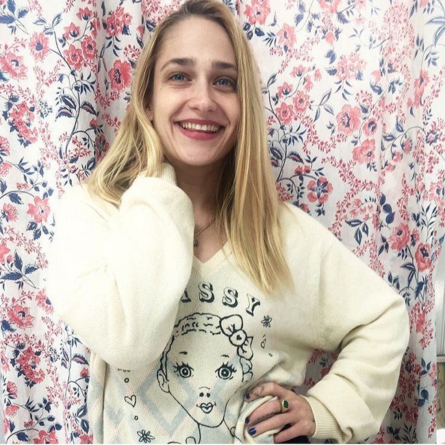 Jemima Kirke sexiest pictures from her hottest photo shoots. (14)