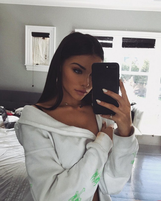 Sexy Madison Beer is so Hot it Hurts Like Hell (41 Photos) 15
