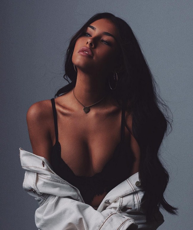 Sexy Madison Beer is so Hot it Hurts Like Hell (41 Photos) 40