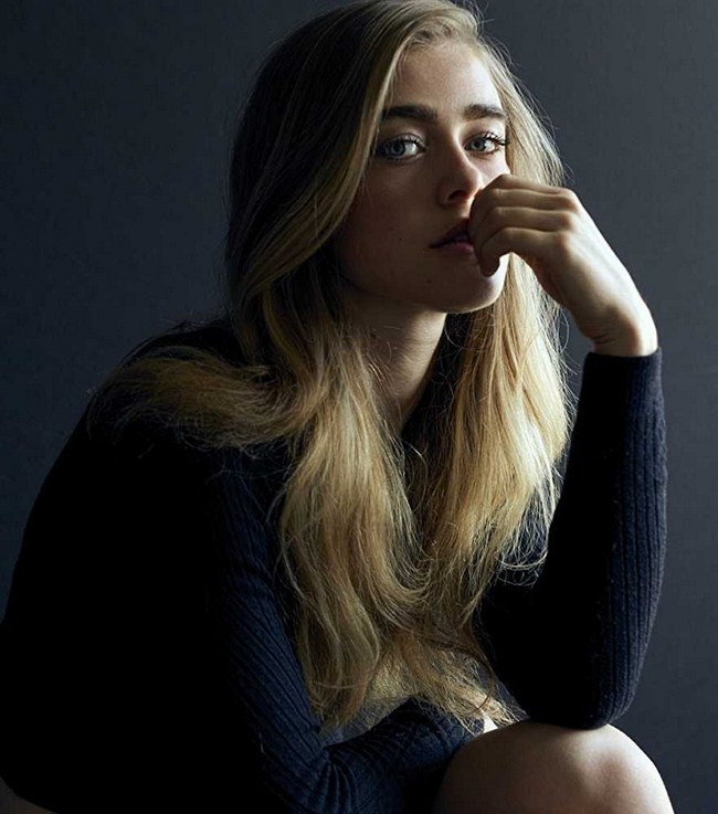 Melissa Roxburgh sexiest pictures from her hottest photo shoots. (3)