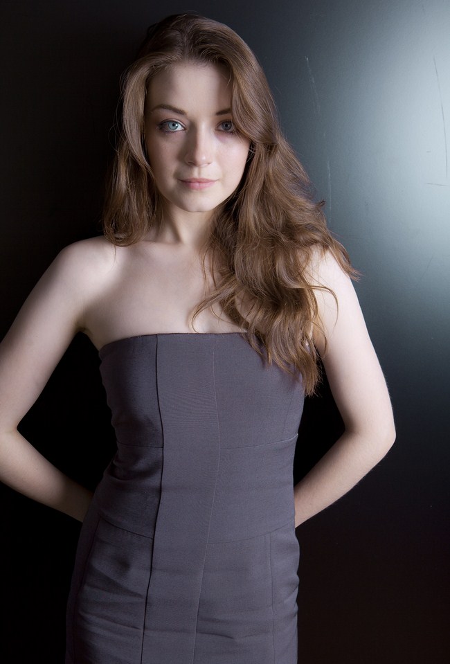 Sarah Bolger sexiest pictures from her hottest photo shoots. (36)