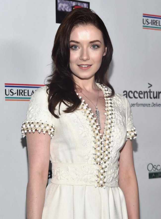 Sarah Bolger sexiest pictures from her hottest photo shoots. (33)