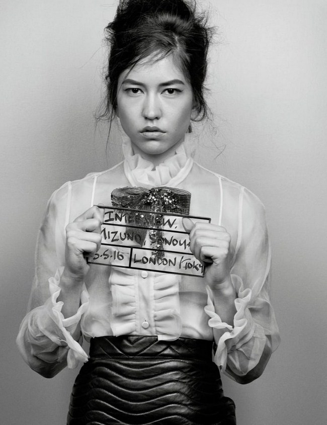 Sonoya Mizuno sexiest pictures from her hottest photo shoots. (23)