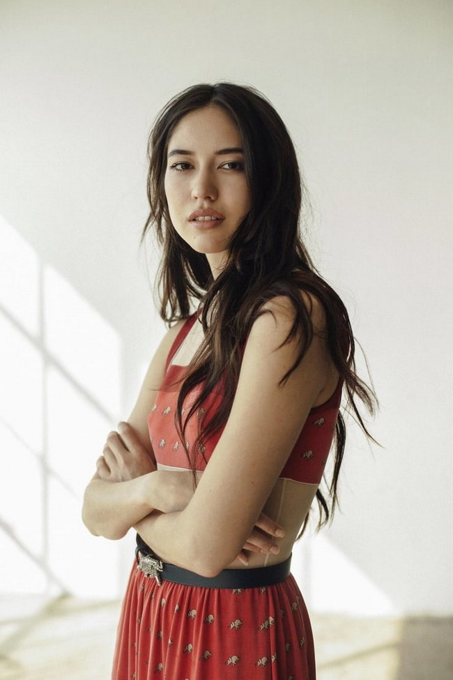 Sonoya Mizuno sexiest pictures from her hottest photo shoots. (18)