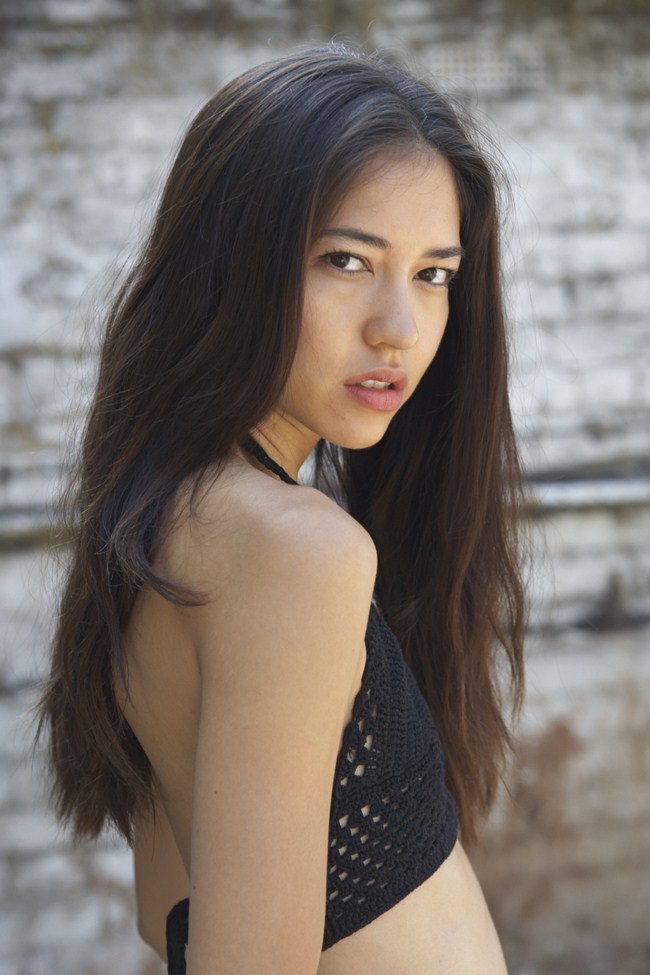 Sonoya Mizuno sexiest pictures from her hottest photo shoots. (8)
