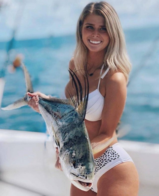 50 Hot Fishing Girls 77