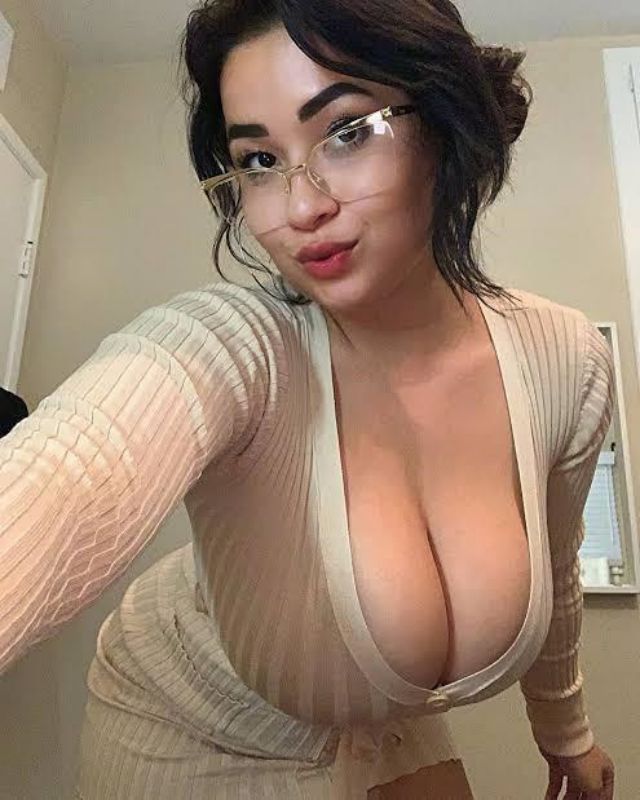 Elizabeth Anne, Asian Babe With Busty Tits