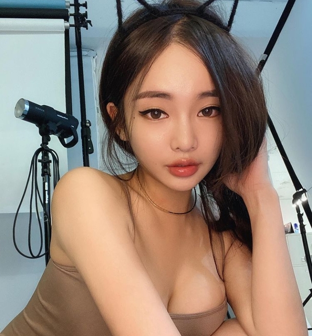 Jeee622, A Cute Model and Instagram Star From Korea