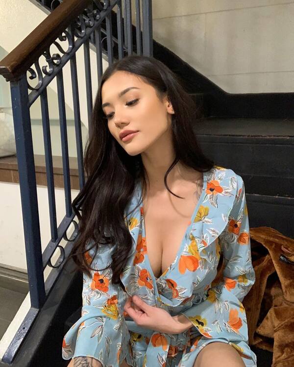 Camila Killa, Stunning Instagram Superstar from Asia. 
