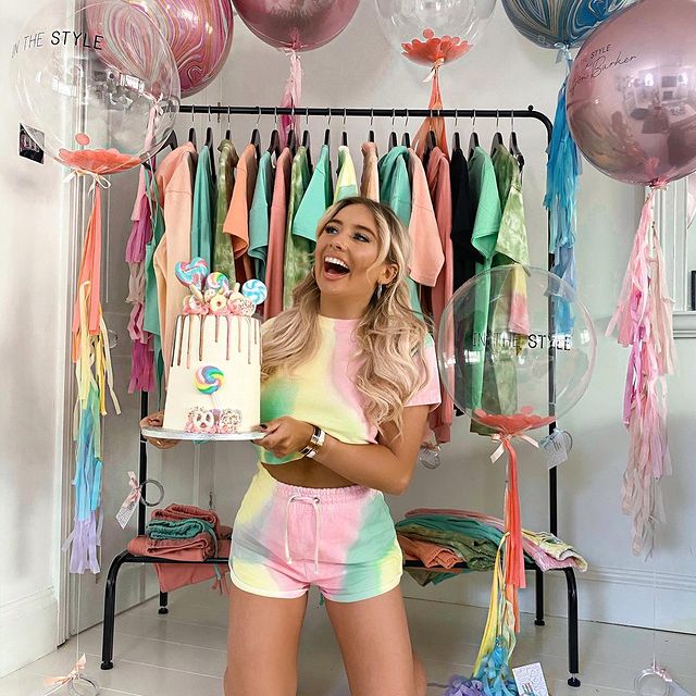 saffronbarker instagram photos 10